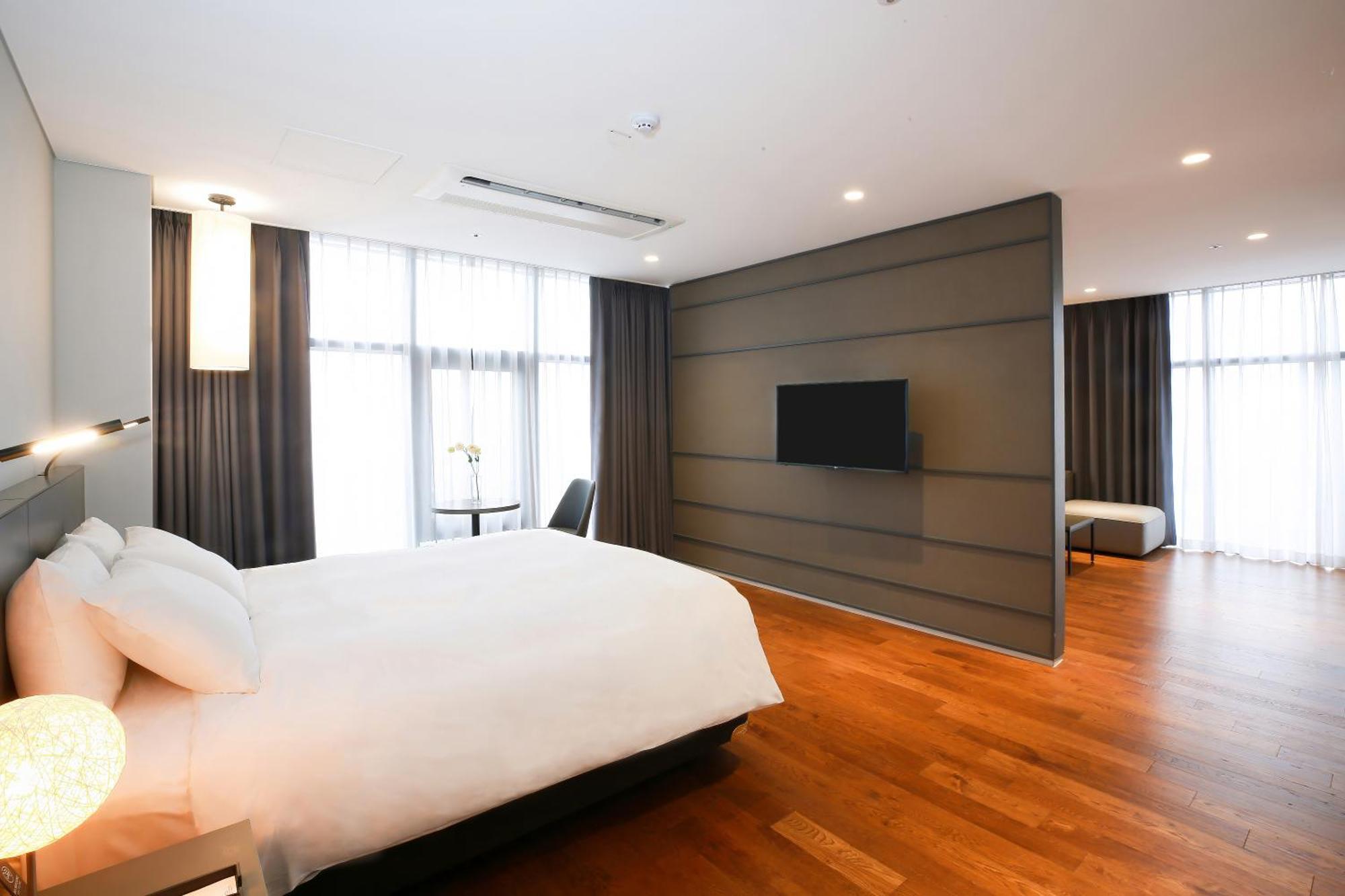 Westernlife Hotel Iksan Quarto foto